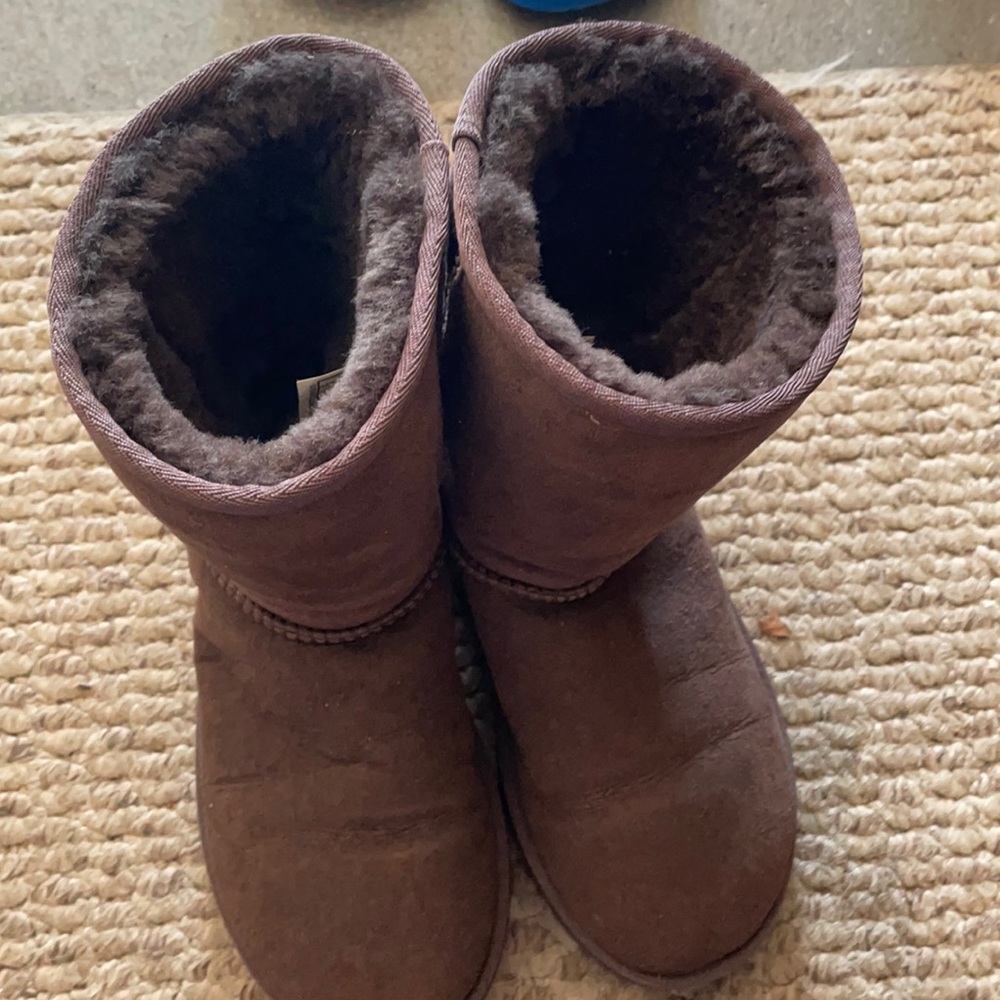 Authentic Ugg brown boots size 5